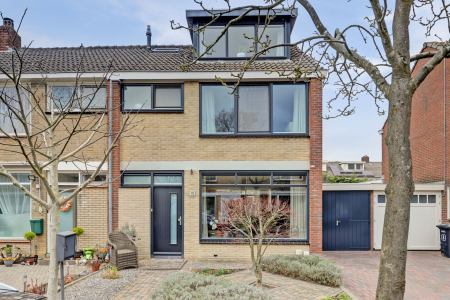 Dibbitsstraat 10, Zwaag