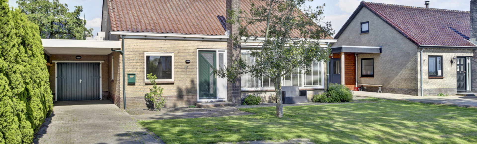 Zittend 1, Westwoud