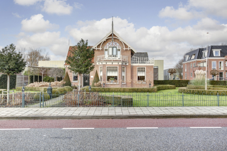 Dorpsstraat 111, Zwaag