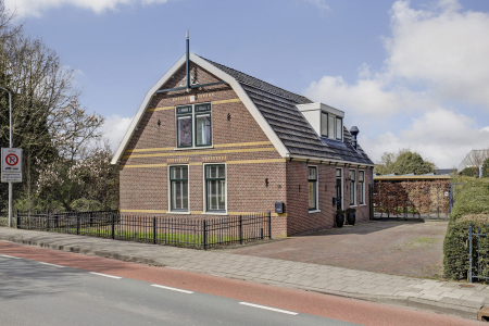 Westerblokker 15, Blokker