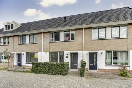 Robert Stolzhof 259, Hoorn