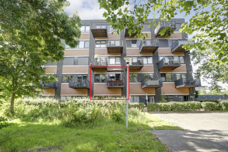 Zandsteen 15, Hoorn